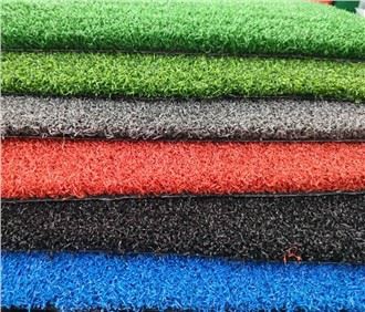 Rumput Golf Hijau Puting Berwarna-warni